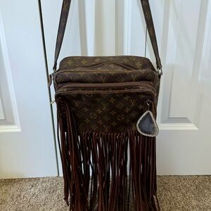 Louis Vuitton Crossbody